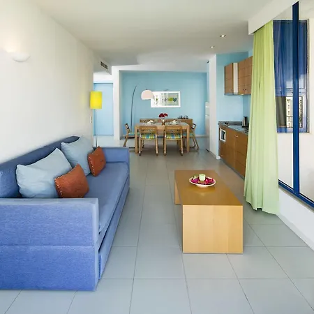 The Navigator - Olympus Marina 4*