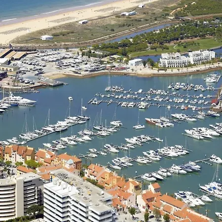 The Navigator - Olympus Marina Lejlighedshotel 4*
