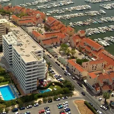 The Navigator - Olympus Marina Lejlighedshotel 4*