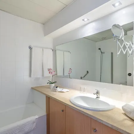 The Navigator - Olympus Marina Appart hôtel 4*